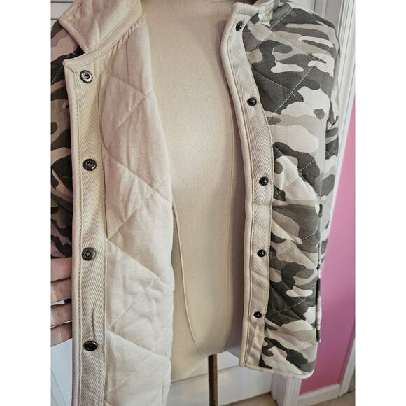 NWT Kensie Jeans Light Camouflage Quilted Snap Front Jacket Pockets Soft MEDIUM - Picture 2 of 3